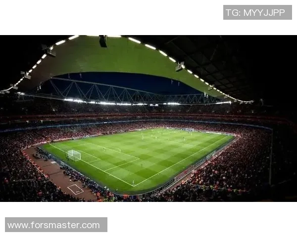 英超激战：利物浦与那不勒斯平局红牌事件引发全场热议与数据分析